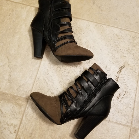 Qupid killer corset buckle ankle booties - Picture 3 of 8